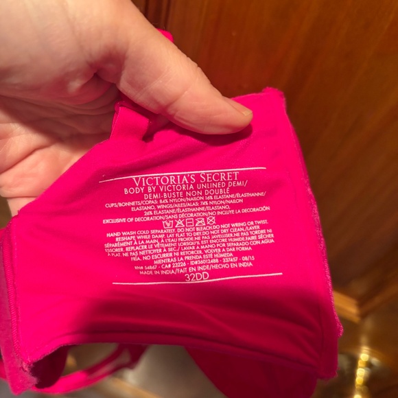 Victoria's Secret Body by Victoria Unlined Demi in Pink 32DD - Picture 4 of 4